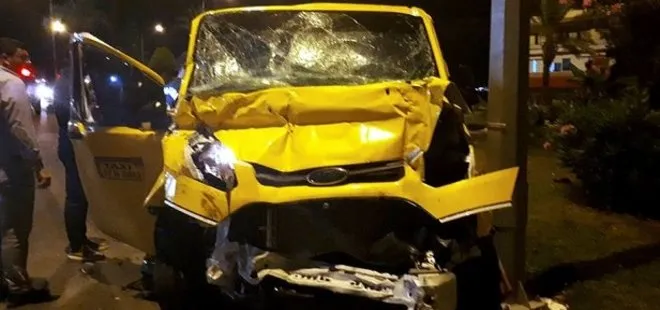 Tur midibüsüyle minibüs taksi çarpıştı: 1 ölü, 7 yaralı