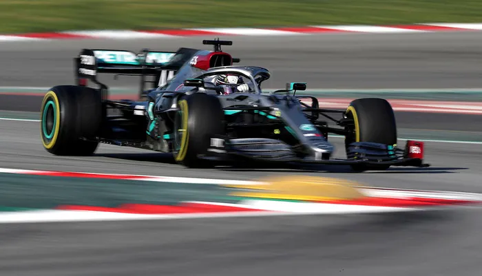 Mercedes'ten flaş karar! Formula 1'e siyah renkle çıkacak - 2