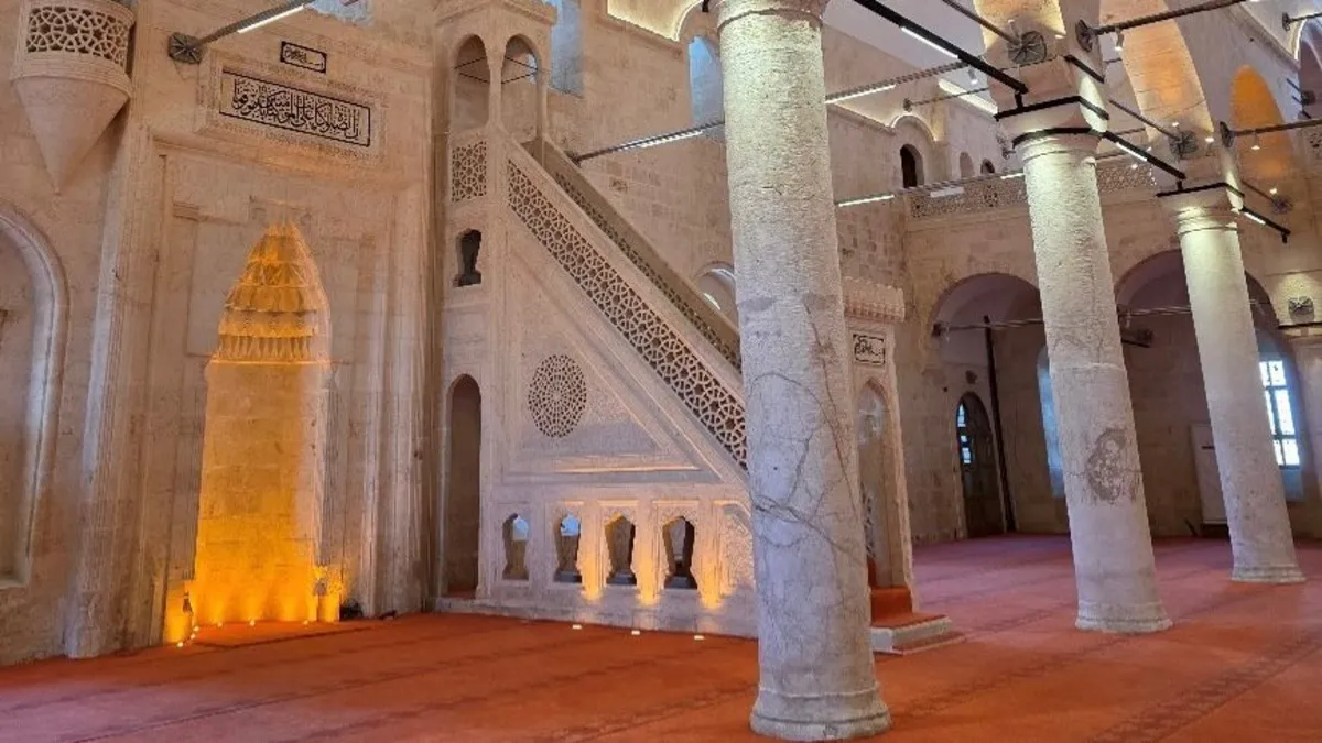 Asırlık emanetler dönüyor: 3 tarihi cami yeniden ibadete açılıyor