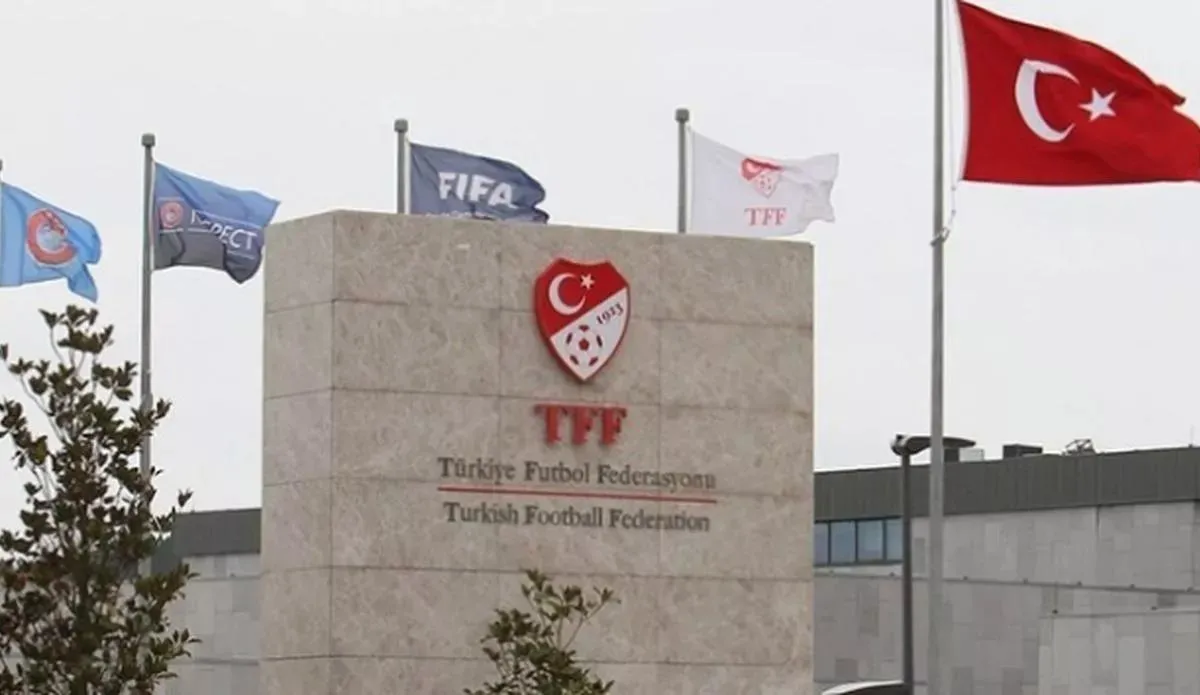 TFF'den yeni proje: Stadyum konserleri! İstanbulspor ile Trabzonspor maçında Madrigal Grubu sahne alacak
