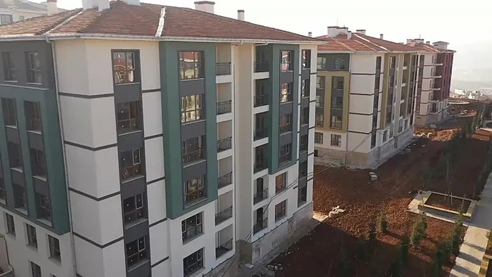 Elazığlı depremzedelerin yeni yuva sevinci! 24 bin konut teslim edildi - 3