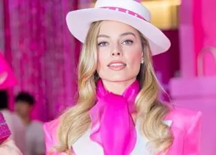 Hollywood’un Barbie’si Margot Robbie anne oldu!