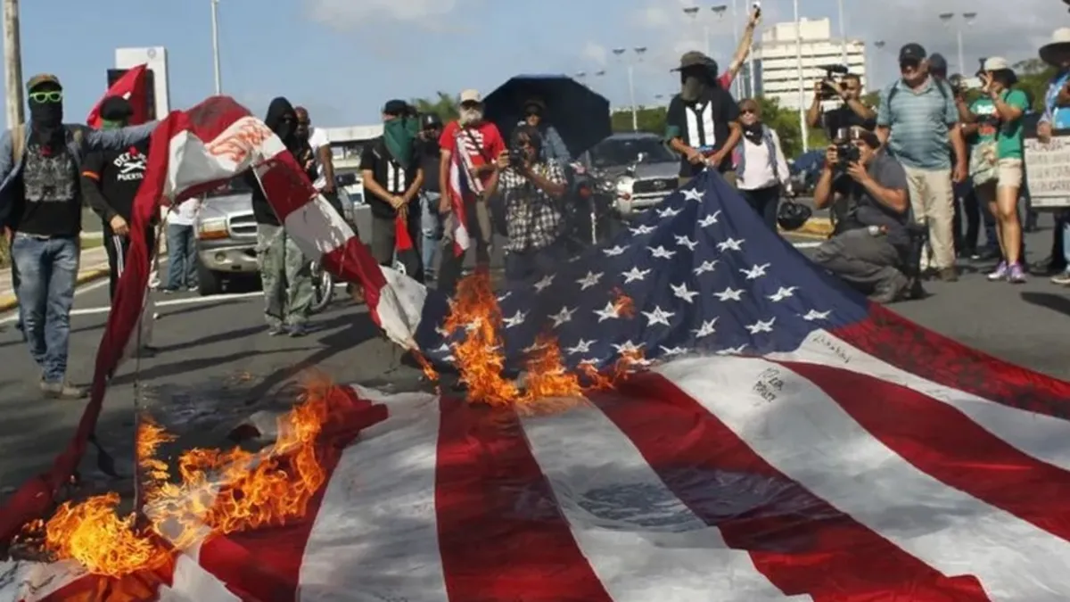 Panama'da sokaklar yangın yeri! ABD bayraklarını ve Trump'ın posterlerini ateşe verdiler!