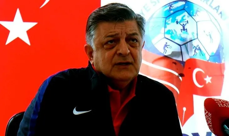 Futbol camiasından trafik kazasında hayatını kaybeden Ahmet Çalık’a başsağlığı mesajı! Mesut Bakkal ve Yılmaz Vural...