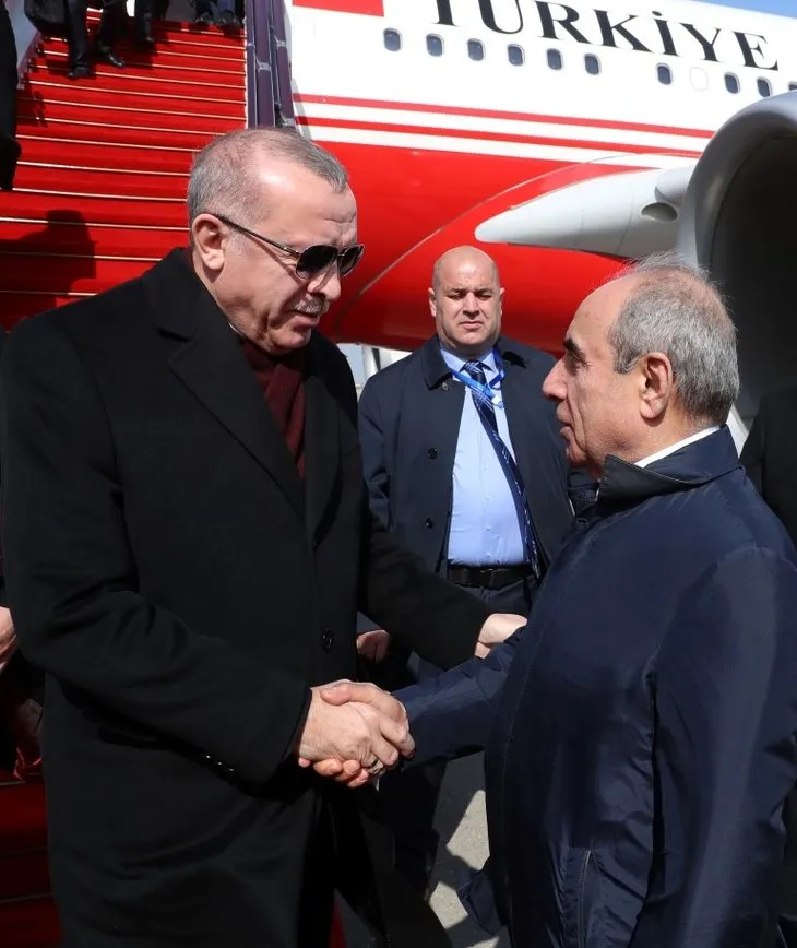 Başkan Erdoğan, Azerbaycan Cumhurbaşkanı İlham Aliyev tarafından resmi törenle karşılandı