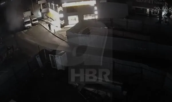 iste-kocaelideki-o-binanin-yikilma-ani-a-haber-o-goruntulere-ulasti-1761744757081.jpg (foto:ahaber.com.tr)