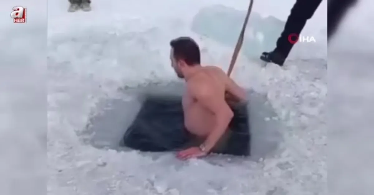 Çıldır’da buzlu su çılgınlığı devam ediyor