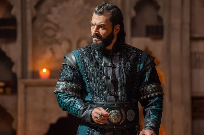 1789808660525.jpg Aşk ve Taht’ta Alaeddin Keykubad’ın sultan yüzüğü, 20 günlük el işçiliğiyle hazırlandı - 1