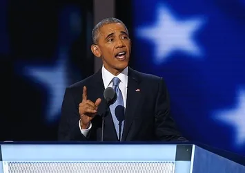 Obama, Trump'ı yerden yere vurdu