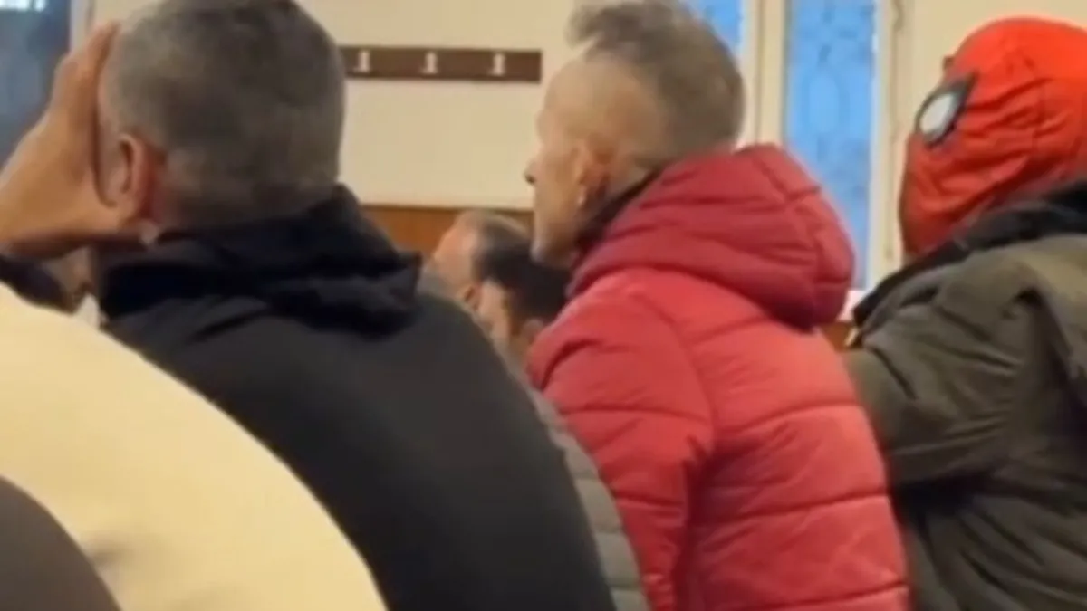 'Örümcek Adam' kostümüyle bayram namazı kılmıştı! Amacı bakın neymiş