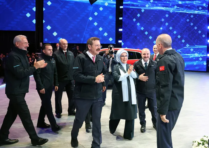 Seri üretim Togg banttan indi! Başkan Erdoğan’dan ilk test sonrası flaş açıklamalar: Çılgın Türkler geliyorlar diyecekler!