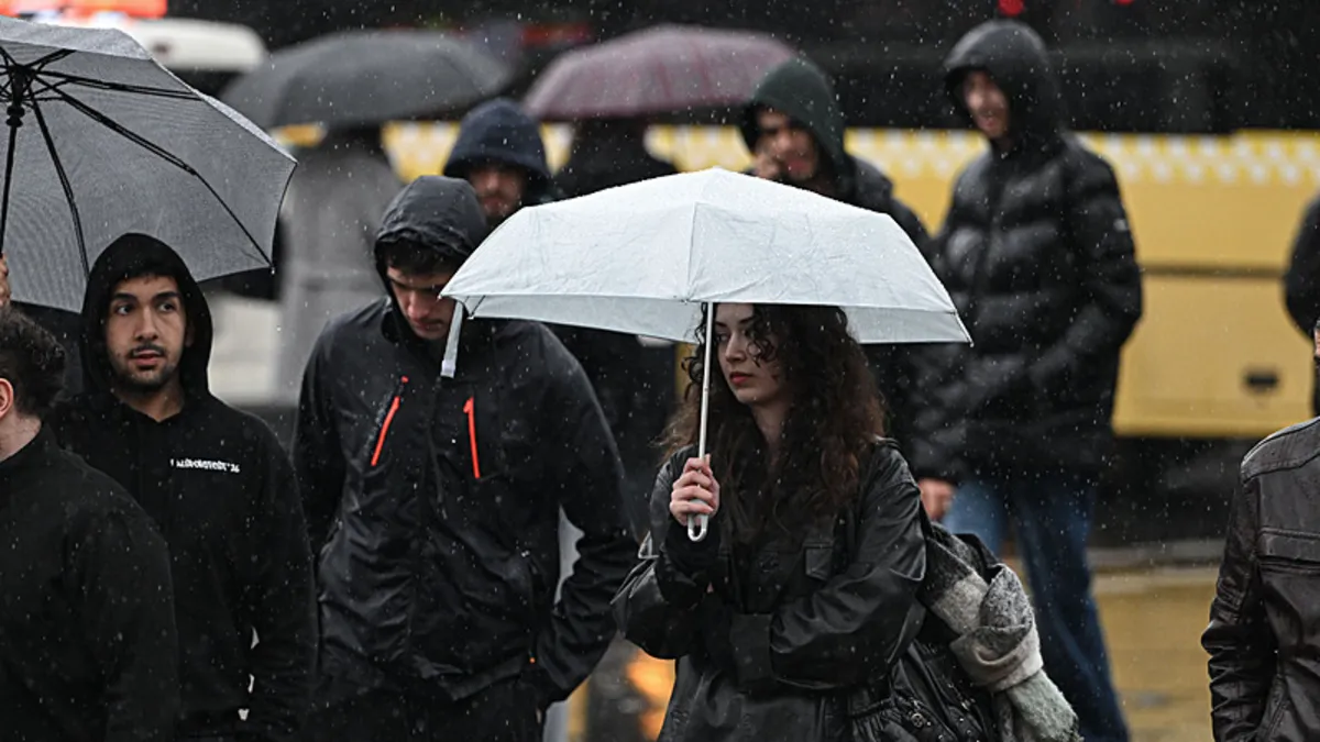 Batıda güneş, doğuda kar! MGM’den kuvvetli yağış ve zirai don uyarısı, 14 ilde sarı kodlu alarm