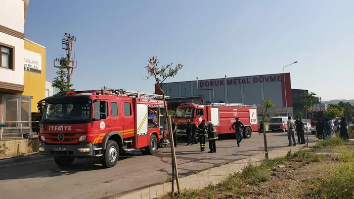 Kocaeli'de fabrikada kazan patladı: 3 yaralı - 1