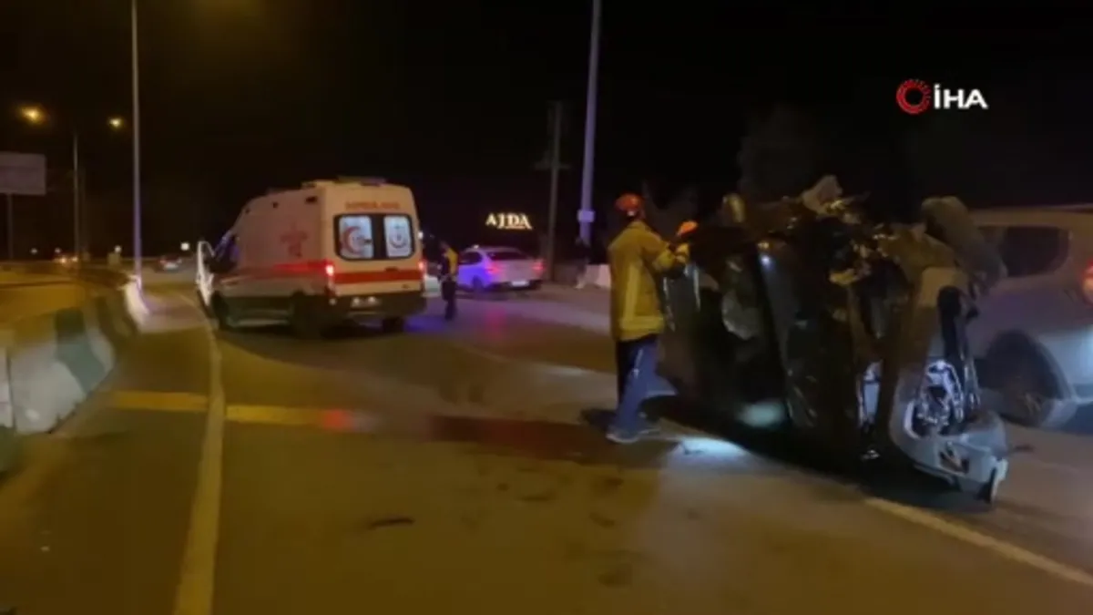 Bursa'da feci kaza: Otomobil takla attı