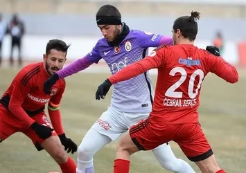 Galatasaray ilk defa mor forma ile sahaya çıktı