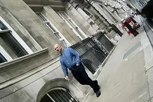 İngiltereden skandal FETÖcü Akın İpek kararı