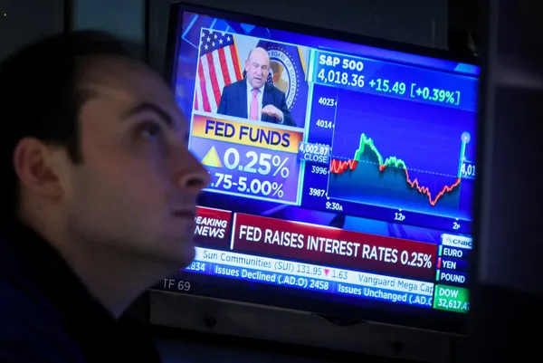 ABD'de piyasalarda kaos! Fed'in faiz kararı çare olmadı - 1