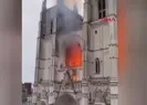 Fransa’daki katedral yangınında kundaklama şüphesi