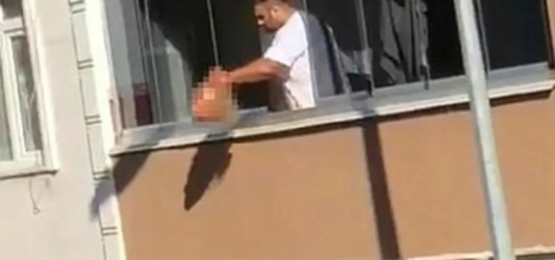 Vahşi cinayette kan donduran detaylar! Bağcılar’da annesinin kafasını kesip sokağa atan Sayan hakim karşısında: Beraatimi istiyorum