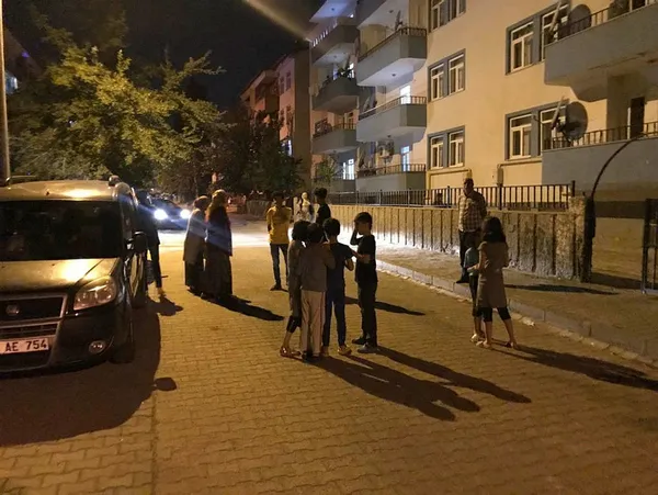 1624653082499.jpg Bingöl'deki 5,2 büyüklüğündeki depreme ilişkin tüm detaylar! Bölgede artçılar kaç şiddetinde olacak? Marmara'da deprem bekleniyor mu? Okan Tüysüz A Haber'de yorumladı - 6