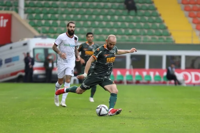 Alanyaspor 1-1 Fatih Karagümrük SK MAÇ SONUCU - ÖZET | Süper Lig 19. hafta puan durumu - 1