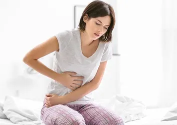 Menopoz sonrası dönemdeki kadınlarda görülüyor! Uzmanlar uyardı: Hemen doktora başvurun!
