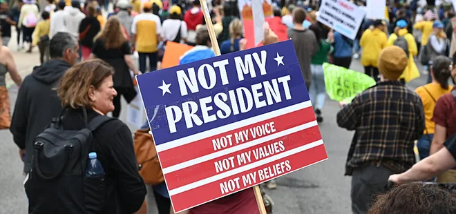 ABD genelinde ‘kral yok’ eylemleri: Milyonlar Trump yönetimine karşı sokakta