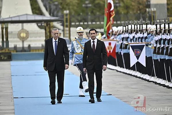 Başkan Erdoğan ile Türkmenistan Devlet Başkanı Berdimuhammedov birbirlerine köpek hediye etti 1