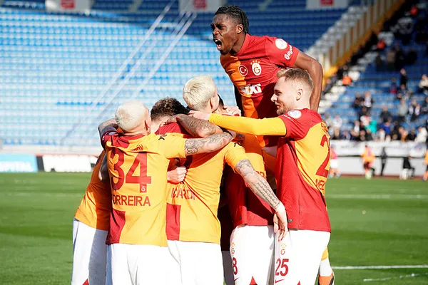 galatasaraydan-muhtesem-geri-donus-aslan-kasimpasa-karsisinda-3-puani-birakmadi-7-gol-1-kirmizi-kart-1710690154470.jpg Galatasaray'dan muhteşem geri dönüş! Aslan Kasımpaşa karşısında 3 puanı bırakmadı | 7 gol 1 kırmızı kart... - 6
