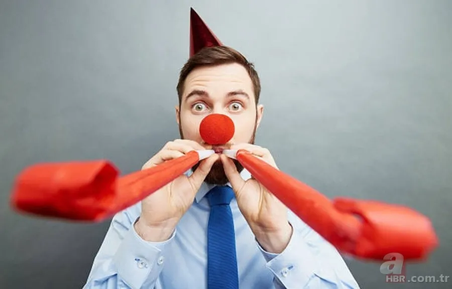 En komik 1 Nisan şakaları! 2021 Arkadaşa, kardeşe, aileye, sevgileye yapılacak 1 Nisan şakaları telefon mesajları 8