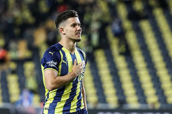 1634587786753.jpg Galatasaray'dan Ferdi Kadıoğlu bombası! Fenerbahçe'nin genç yıldızı ile görüşmelere başlandı - 3