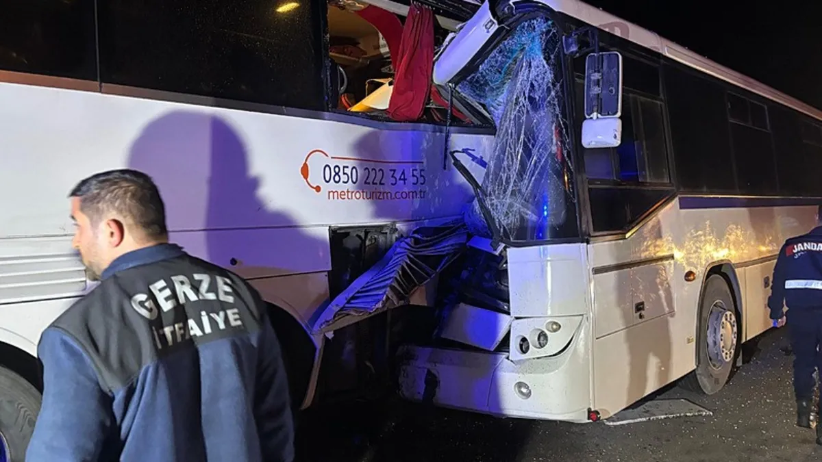 Sinop’ta feci kaza! İki otobüs çarpıştı: 12 yaralı