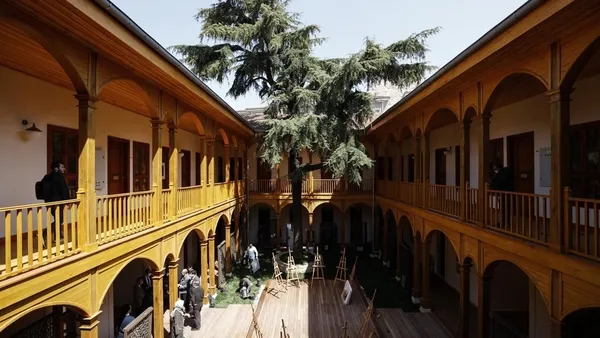 ayasofya-medresesi-baskan-recep-tayyip-erdoganin-katilimiyla-duzenlenecek-olan-torenle-hizmete-aciliyor-1649974133860.jpeg Son dakika: Ayasofya'da ikinci sevinç: 86 yıl sonra yeniden! Başkan Erdoğan'dan Ayasofya Fatih Medresesi açılışında önemli açıklamalar - 8