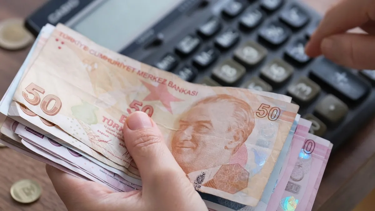 KYK bursu bu ay yatar mı? KYK burs ve kredi ödemesi ne zaman yatacak? GSB son durum