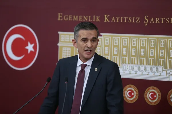 iyi-parti-istifa-depremleri-8-ayda-6-milletvekili-kaybetti-1705223073371.jpg İYİ Parti'de istifa ve ihraç depremi: 8 ayda 6 milletvekili kaybetti - 2