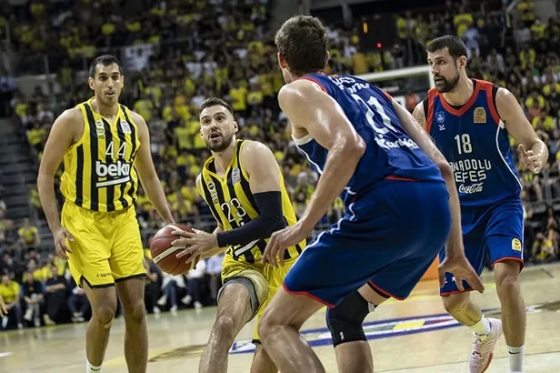 Anadolu Efes Fenerbahçe Beko canlı maç izle: Anadolu Efes Fenerbahçe Beko canlı yayın nereden, nasıl izlenir?