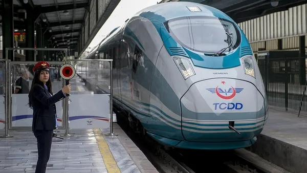 ankara-sivas-yuksek-hizli-tren-hatti-acildi-mi-ne-zaman-acilacak-ankara-sivas-ara-kac-dakika-olacak-1682429884152.jpg Ankara Sivas yüksek hızlı tren hattı ne zaman açılacak, bir hafta ücretsiz mi? Ankara Sivas arası kaç dakika olacak? - 3