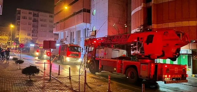 Bursa’da katlı otoparkta yangın: 3 otomobil zarar gördü