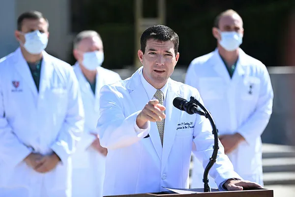 Covid-19 tedavisi gören Trump’ın doktorundan son dakika açıklaması