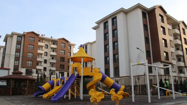 1610081038877.jpg Elazığ'daki depremzedeler evlerine kavuştu! - 4