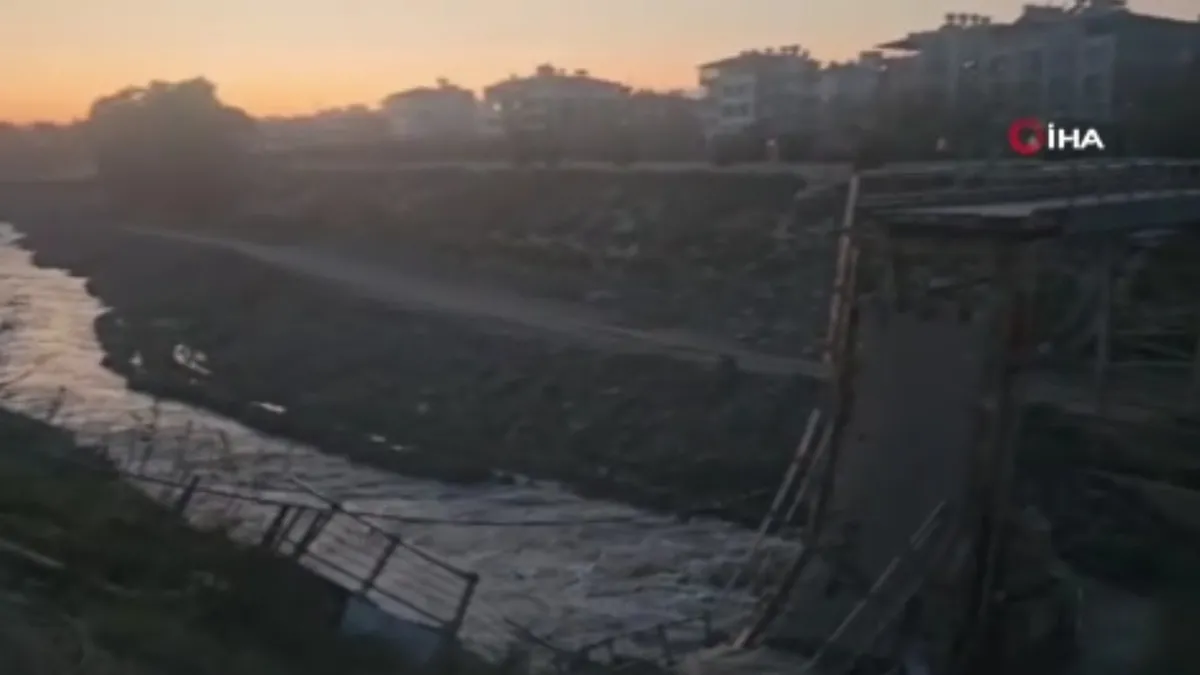 Hatay'da feci olay! Asi Nehri üzerindeki yaya köprüsünde çökme