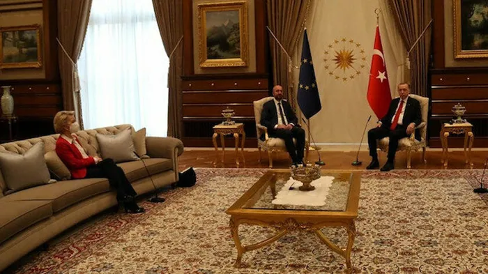 Son dakika: AK Parti Sözcüsü Ömer Çelik'ten Başkan Erdoğan'a "diktatör" diyen İtalya Başbakanı Draghi'ye sert tepki - 1