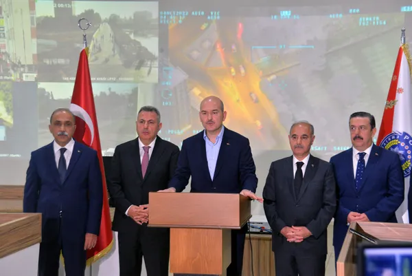 Adana’da ’Kökünü Kurutma Operasyonu’ İçişleri Bakanı Süleyman Soylu canlı yayında duyurdu