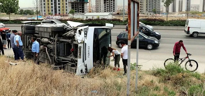 İşçileri taşıyan araç devrildi