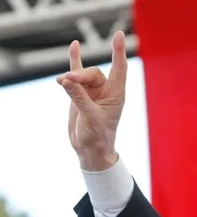 Almanya’dan ’bozkurt’ tahammülsüzlüğünde bir skandal daha! Benzediği için yasakladılar