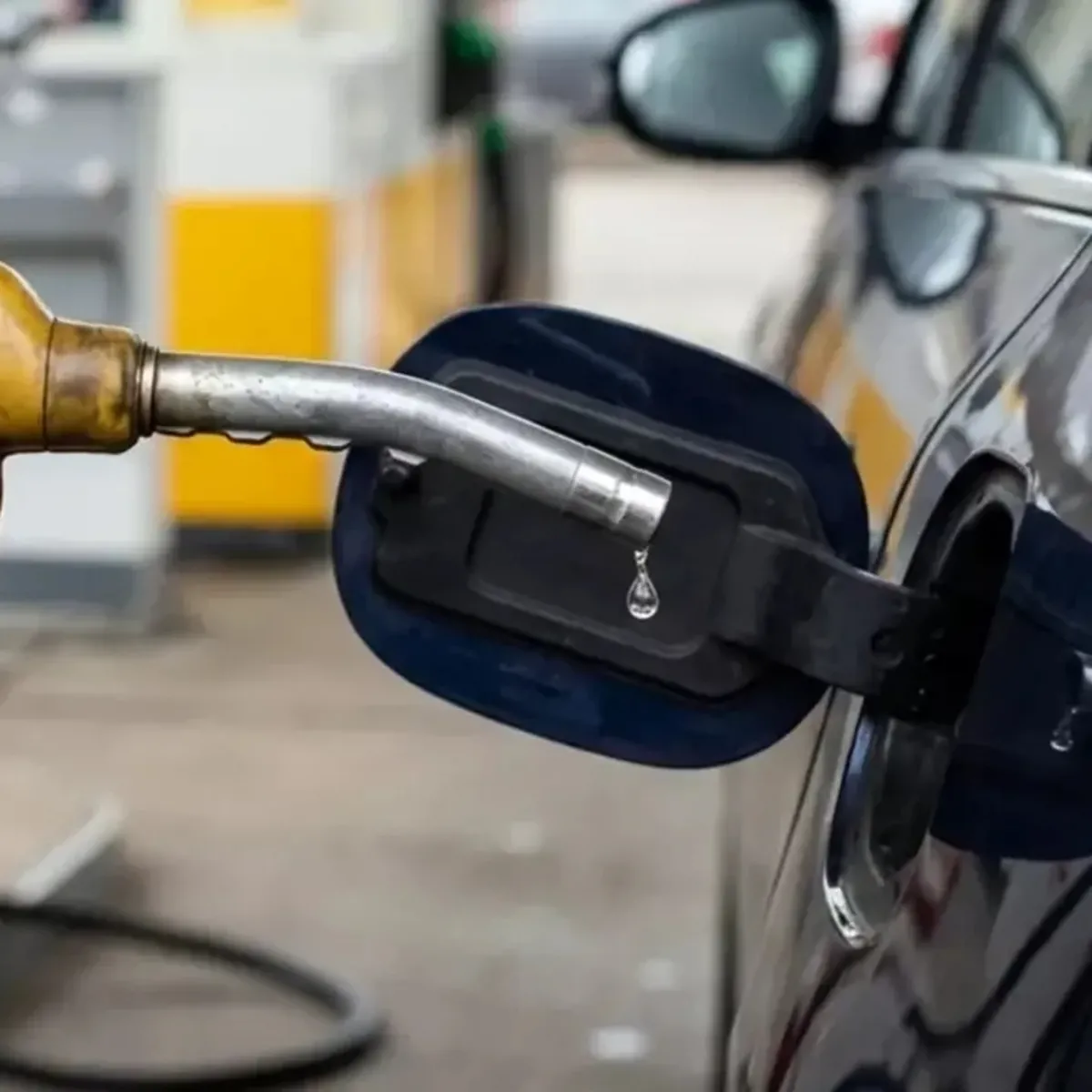 Brent petrol 100 doların altına geriledi! Barış sinyali sonrası gözler akaryakıt fiyatlarında