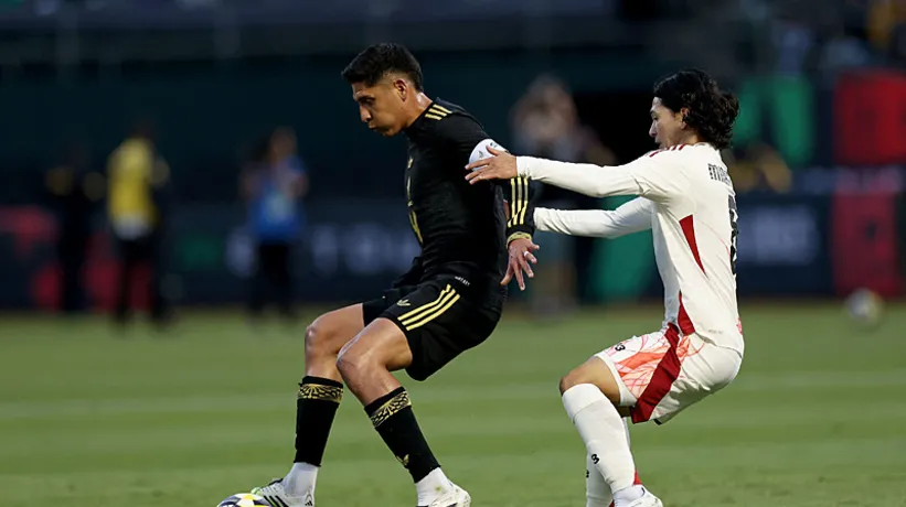 Fenerbahçe'de sakatlık şoku! Yeni transfer maça devam edemedi