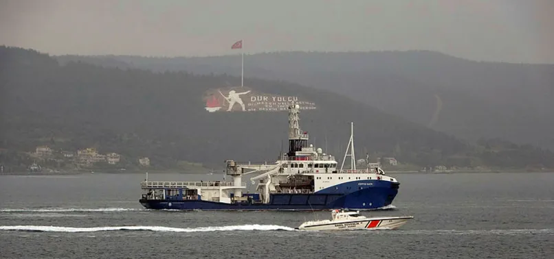Rus askeri römorkörü 'Sergey Balk' Çanakkale Boğazı’ndan geçti