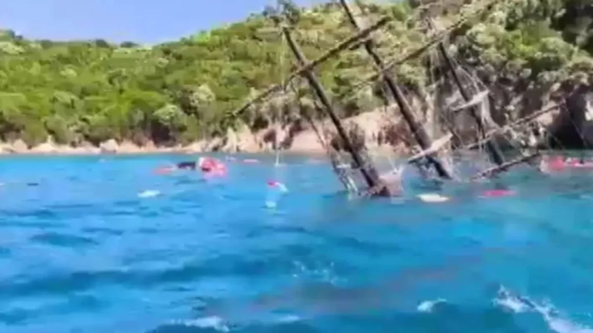 Marmaris'te korku dolu anlar: 110 yolcunun bulunduğu tur teknesi böyle battı