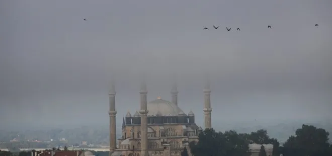 İstanbul’da sis... Göz gözü görmedi